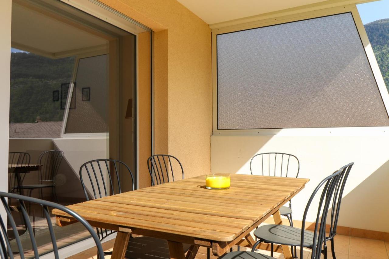 Nice Apartment Ideally Located In Martigny Екстериор снимка